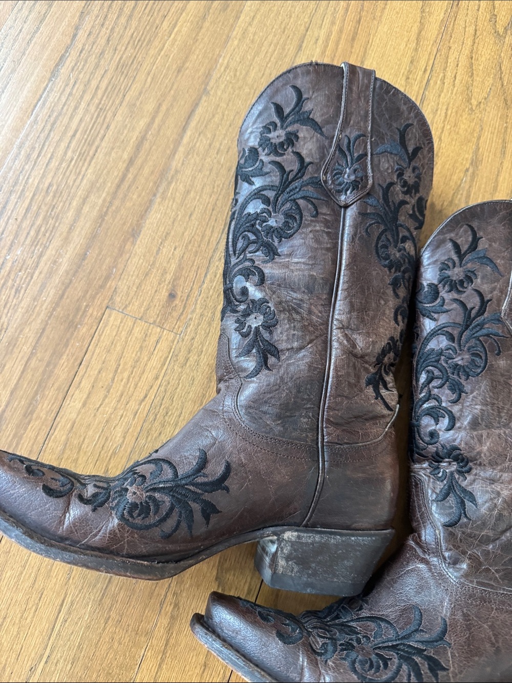 Women’s Brown Leather Western Boots with Black Embroidered 7 | Cowgirl Boots 7 - Picture 5 of 10